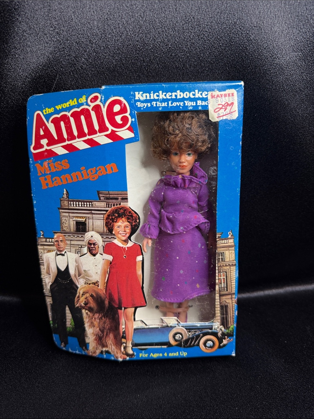 Knickerbocker The World of Annie-Miss Hannigan